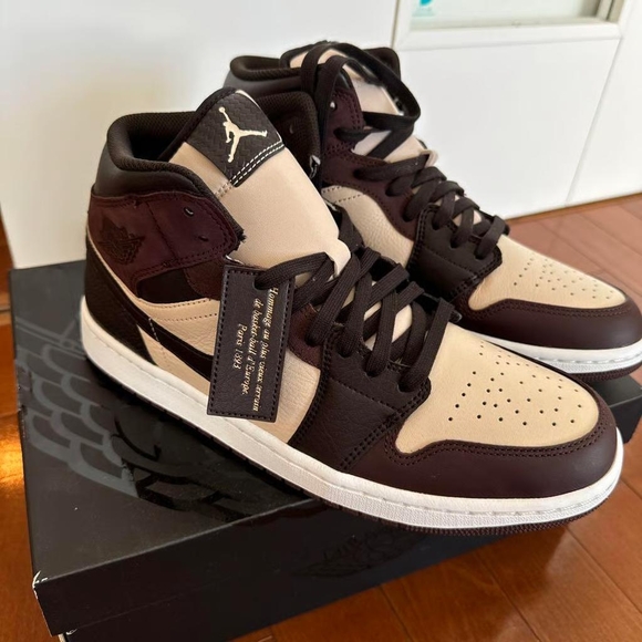 【Brand New】NIKE AIR JORDAN 1 MID SE Size 28.5